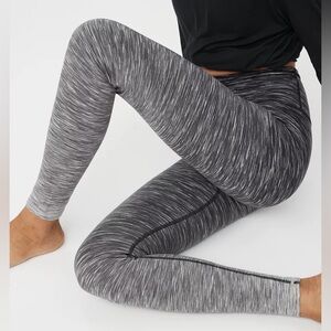 Aerie | Chill Play Move High Waisted Black‎ White Ombre Leggings S